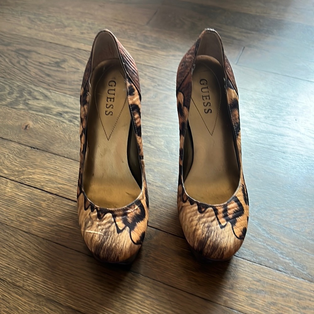 GUESS Heels - Size 7